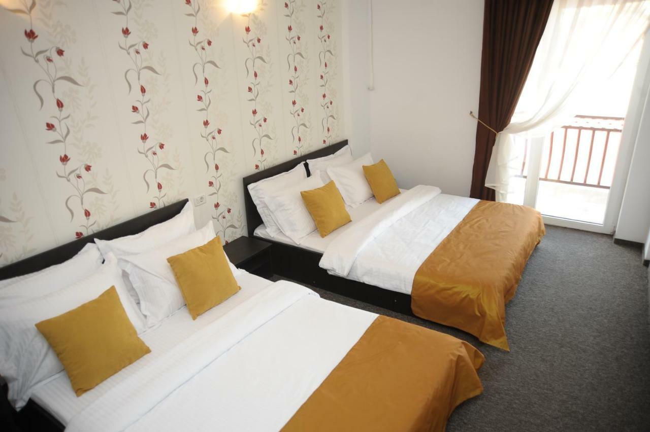 Hotel Pinguin エフォリエ・ノルド エクステリア 写真